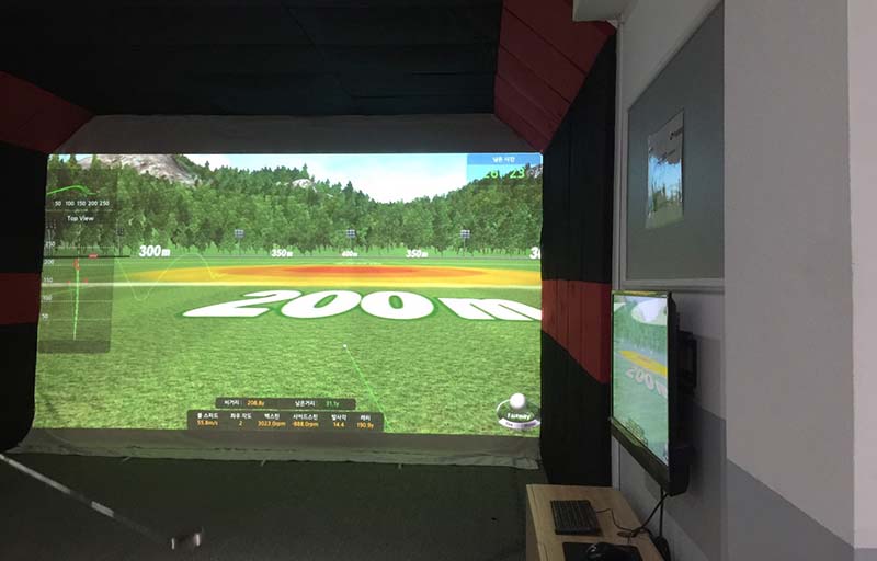 Một phòng golf 3D được trang bị vách ngăn bằng da PU cao cấp trang nhã