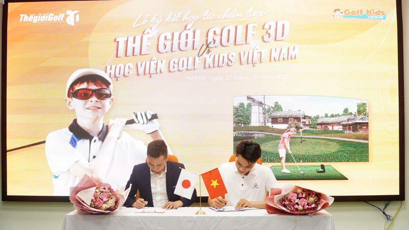 Đại diện Thế giới Golf 3D và Đại diện Học viện Golf Kids VN ký kết hợp tác