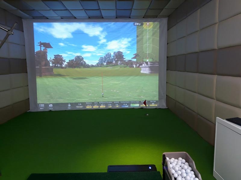 Phòng tập golf tại khách sạn cũng được yêu thích