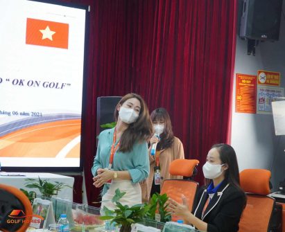 Chủ tịch HĐQT Golfhomes – Vũ Kim Dung chứng kiến buổi lễ kỹ kết