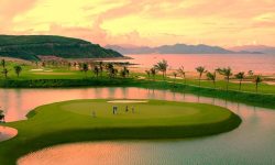 Sân golf Vinpearl Hà Nội Có Ưu Điểm Gì? Bảng Giá Chi Tiết