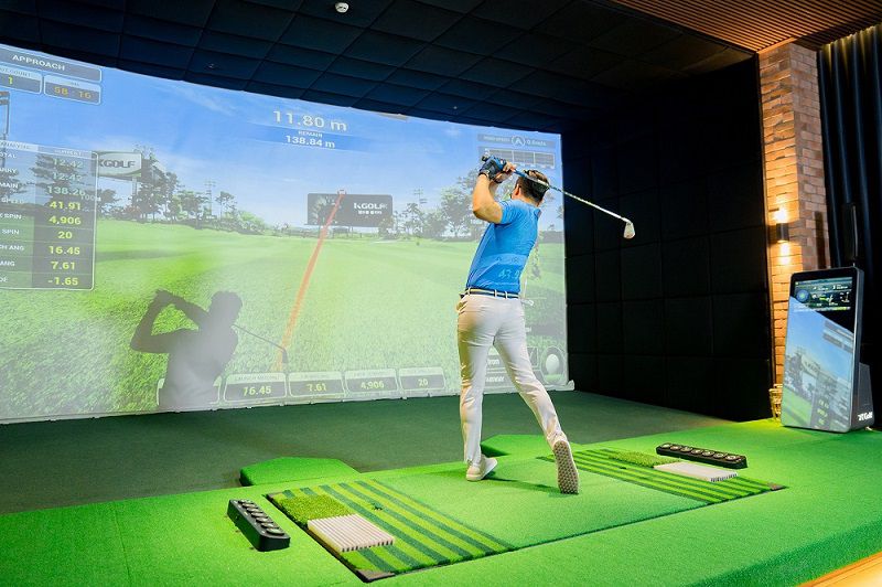 Tập golf ở phòng 3D giúp golfer tối ưu thời gian, chi phí 