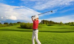 Chiều dài của gậy golf cần phải phù hợp với thể trạng của golfer nhí