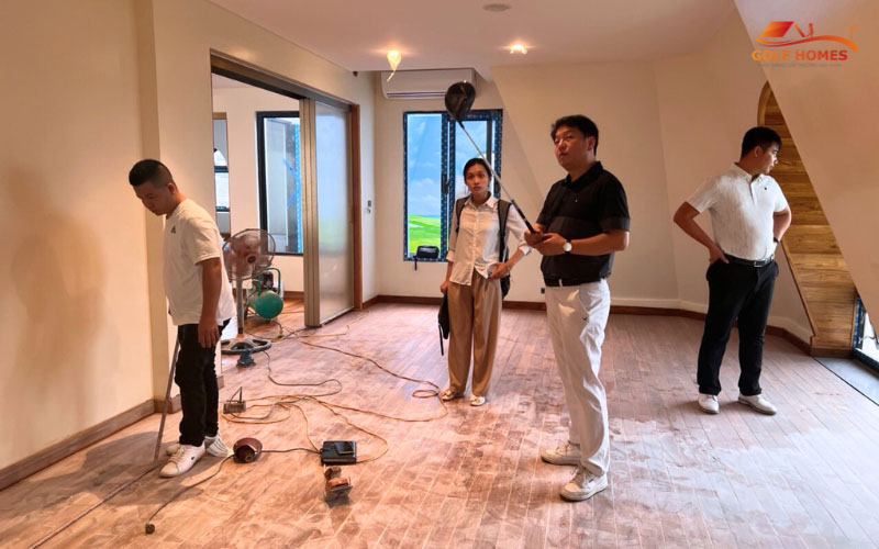 Mr. Lee Jung Hyun và Giám đốc Nguyễn Tuấn Anh trực tiếp khảo sát dự án phòng golf 3D ở Hải Phòng