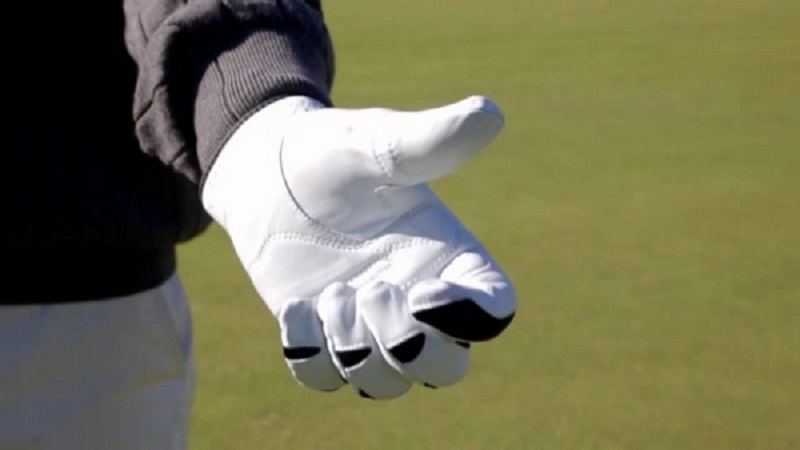 Găng tay golf hạn chế chấn thương khi thi đấu và tập luyện