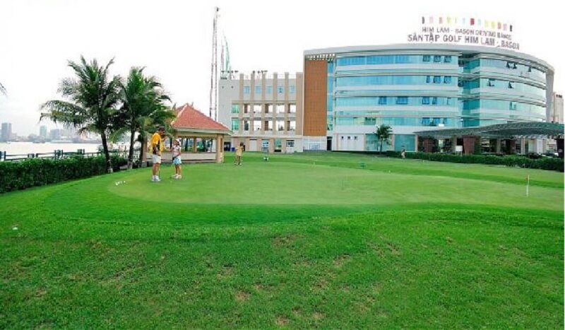 Sân golf gần đây trong trung tâm thành phố Hồ Chí Minh
