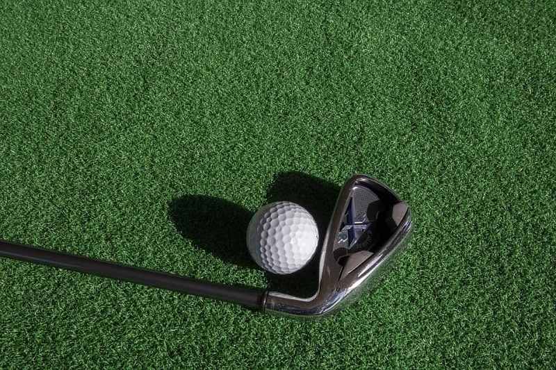 Lựa chọn gậy golf phù hợp để thực hiện cú chip 