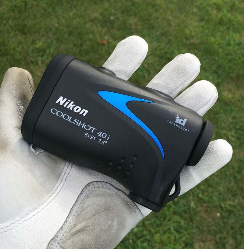Ống nhòm golf rangefinder Nikon giúp golfer đo khoảng cách cực chuẩn