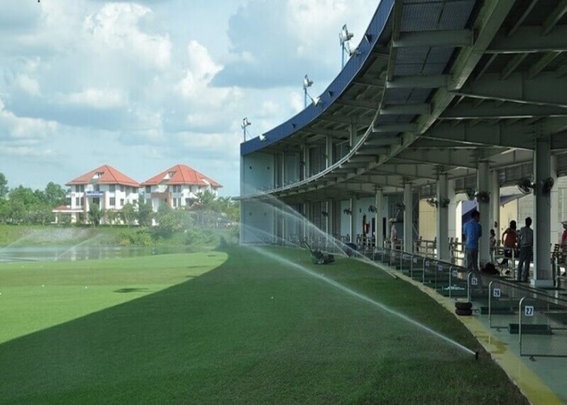 Đây là một trong những sân tập golf tại TPHCM có quy mô lớn nhất