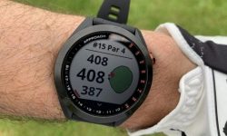 Đồng hồ golf được sử dụng để đo khoảng cách trên sân
