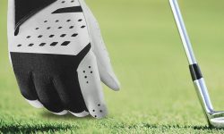 Găng tay golf Nike là sản phẩm thế mạnh của hãng, đem đến nguồn doanh thu "khủng"
