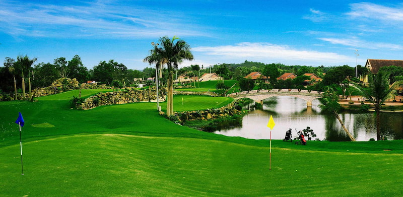 Sân golf Asean Resort có vị trí địa lý thuận lợi