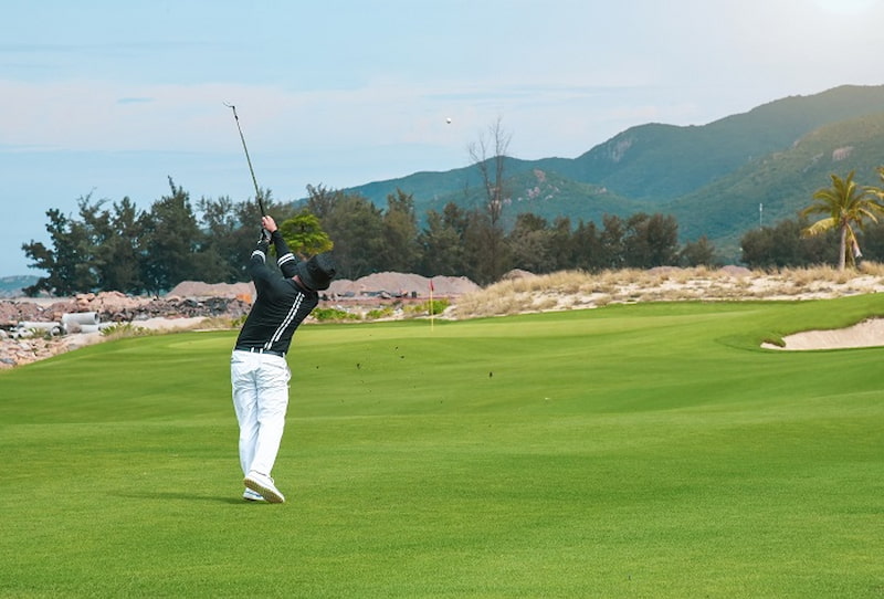 Sân tập golf chuyên nghiệp giúp golfer nâng cao trình độ