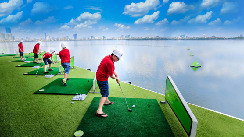 Sân tập golf BRG Golf Center có thiết kế độc đáo với các dịch vụ tiện ích đẳng cấp