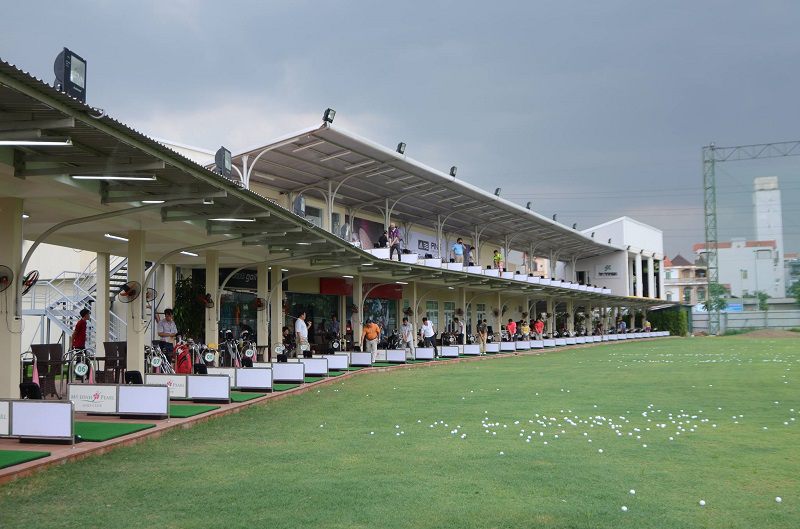 Sân tập golf Mỹ Đình Pearl có không gian rộng lớn