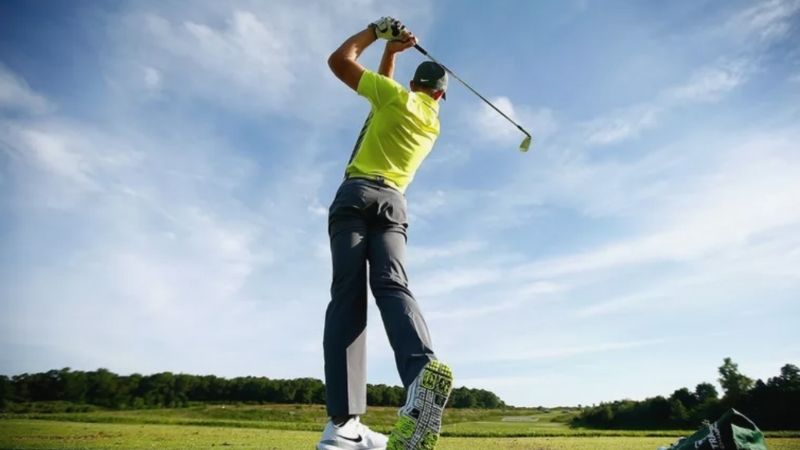 Golfer cần lưu tâm tới việc dùng lực khi swing với gậy golf số 7