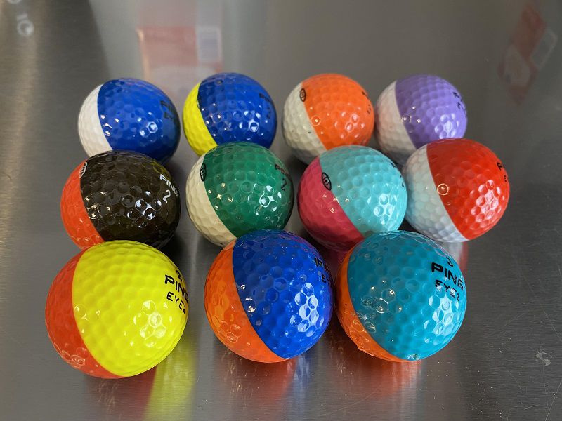 Bóng golf Ping Eye 2 có đa dạng màu sắc, giữ được độ cao khi sử dụng