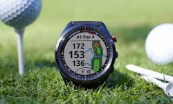 Đồng hồ golf Garmin Approach S62 là phụ kiện yêu thích của nhiều golfer