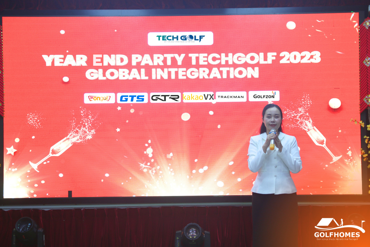TGĐ Techgolf - Ms. Đinh Thị Quỳnh Trang dành nhiều lời khen cho những cống hiến của tập thể GolfHomes