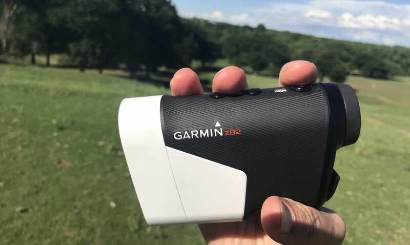 Ống nhòm chơi golf Garmin Z82 sở hữu ưu điểm về cả thiết kế và công nghệ