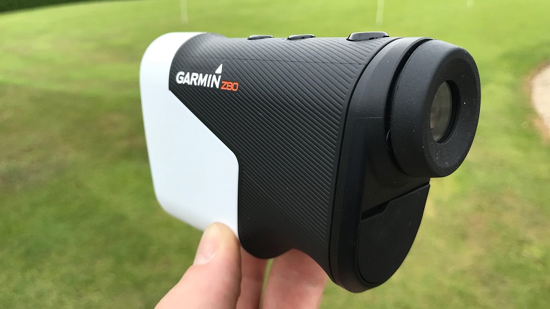 Garmin Z82 là “trợ thủ đắc lực” giúp golfer thực hiện cú đánh chốt hạ gần với vùng green