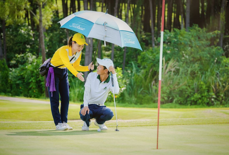 Ô golf Titleist thuận tiện khi golfer sử dụng