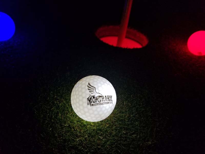Bóng phát sáng Nighthawk Glow In Dark được nhiều golfer lựa chọn sử dụng