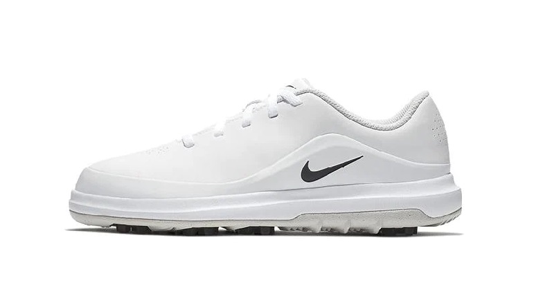 Giày golf dành cho trẻ em của Nike có thiết kế tối giản nhưng vẫn rất thời trang